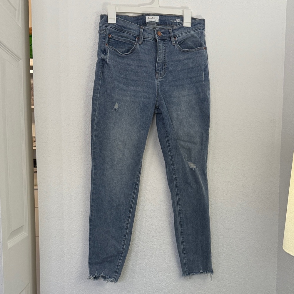 Trendy Distressed Blue Ankle Jeans